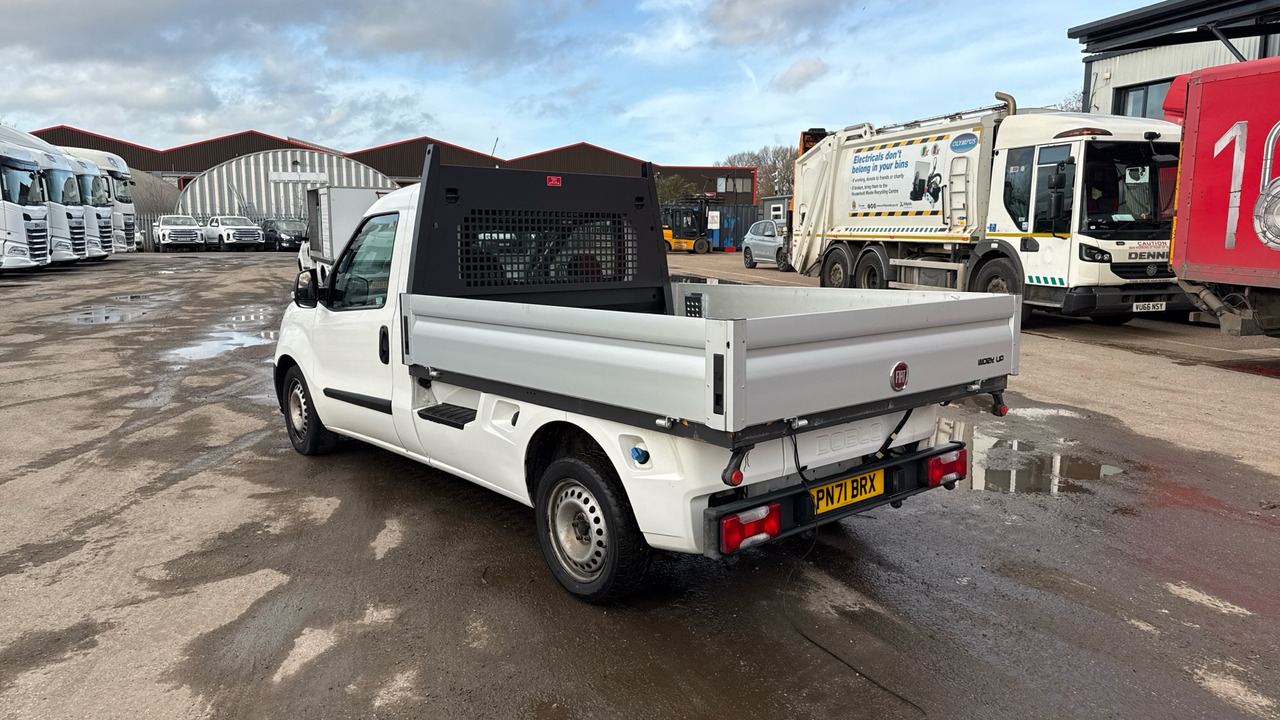 Fiat Doblo 1.6 MULTIJET 16V II - Pritsche Transporter: das Bild 3 Fiat Doblo 1.6 MULTIJET 16V II - Pritsche Transporter: das Bild 3