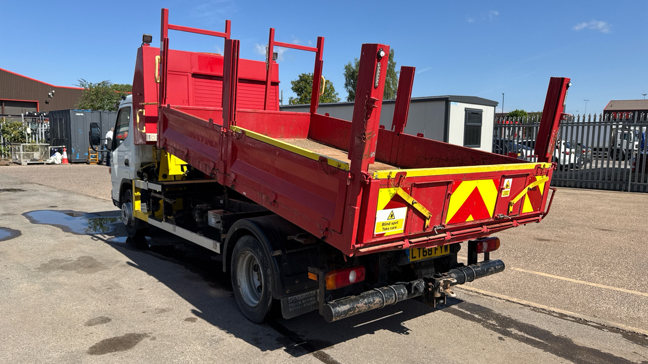 Fuso Canter 7C15 - Kipper: das Bild 3 Fuso Canter 7C15 - Kipper: das Bild 3
