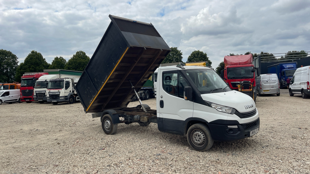 IVECO DAILY 35-140 - Kipper Transporter: das Bild 1 IVECO DAILY 35-140 - Kipper Transporter: das Bild 1