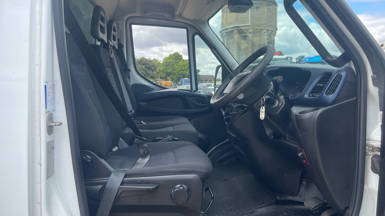 IVECO DAILY 72-180 - Koffer LKW: das Bild 5 IVECO DAILY 72-180 - Koffer LKW: das Bild 5