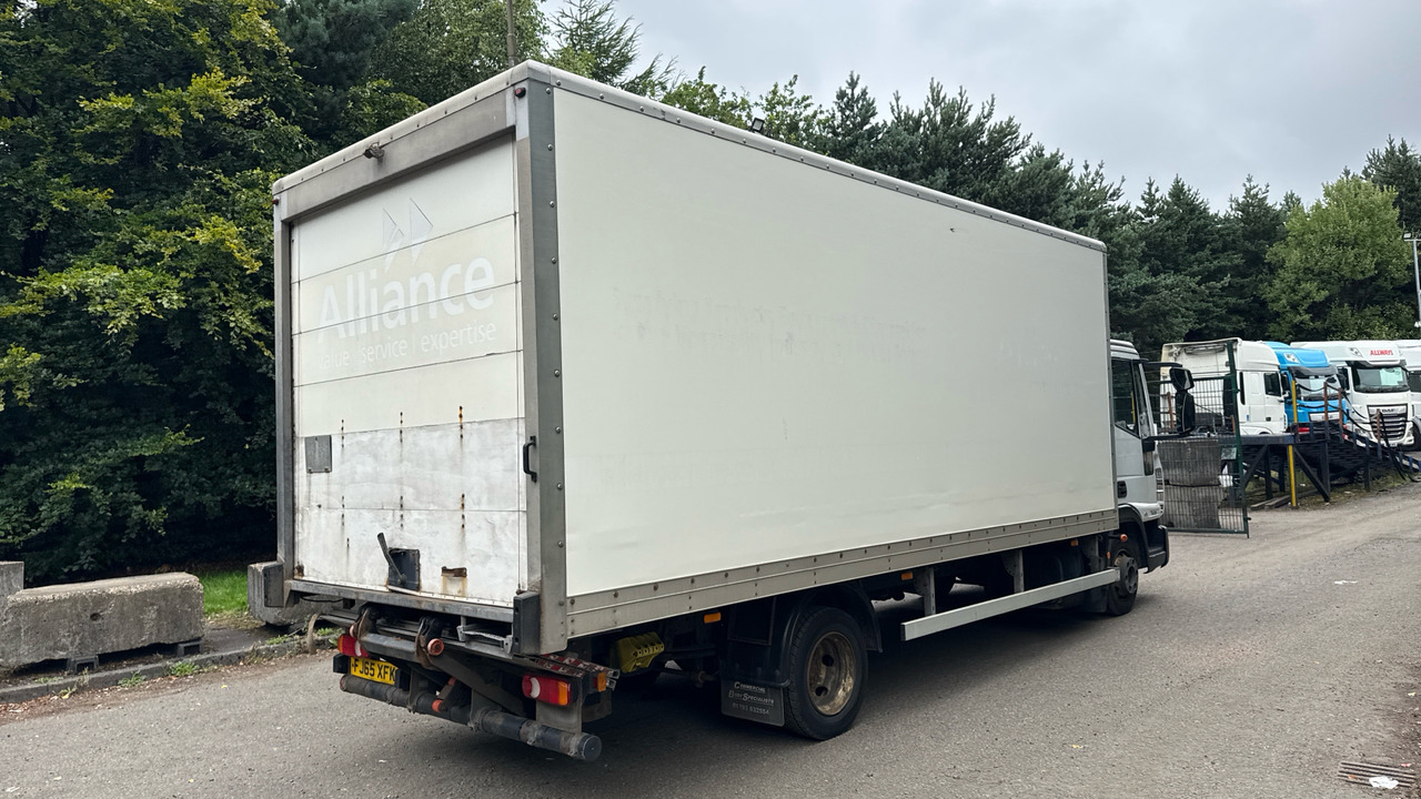 IVECO EUROCARGO 75-160 - Koffer LKW: das Bild 4 IVECO EUROCARGO 75-160 - Koffer LKW: das Bild 4