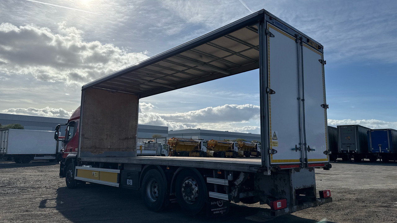 IVECO STRALIS 310 - Plane LKW: das Bild 3 IVECO STRALIS 310 - Plane LKW: das Bild 3
