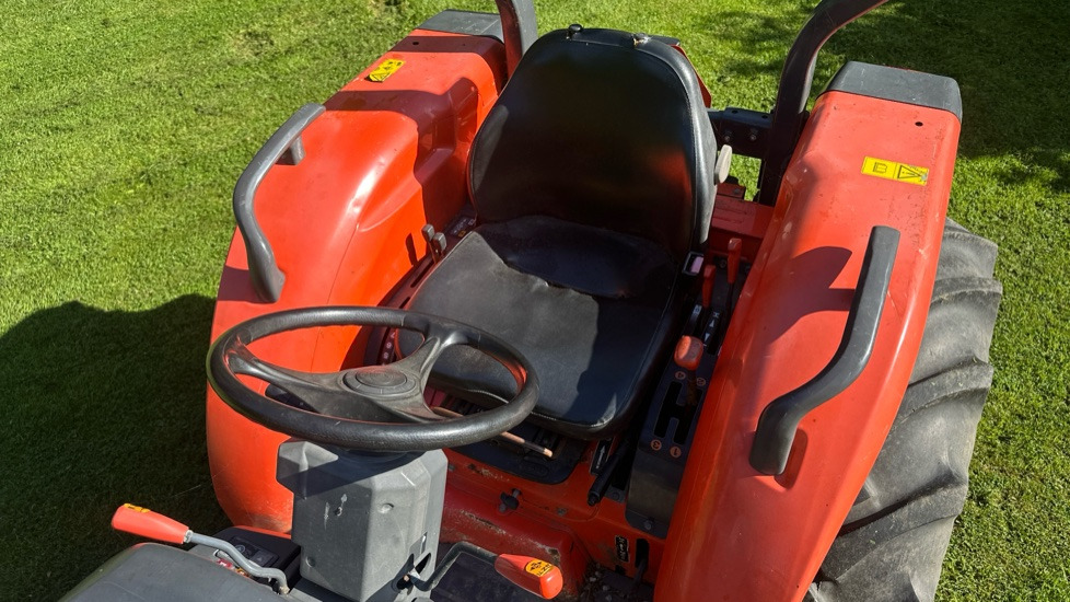 Traktor KUBOTA L4240: das Bild 12
