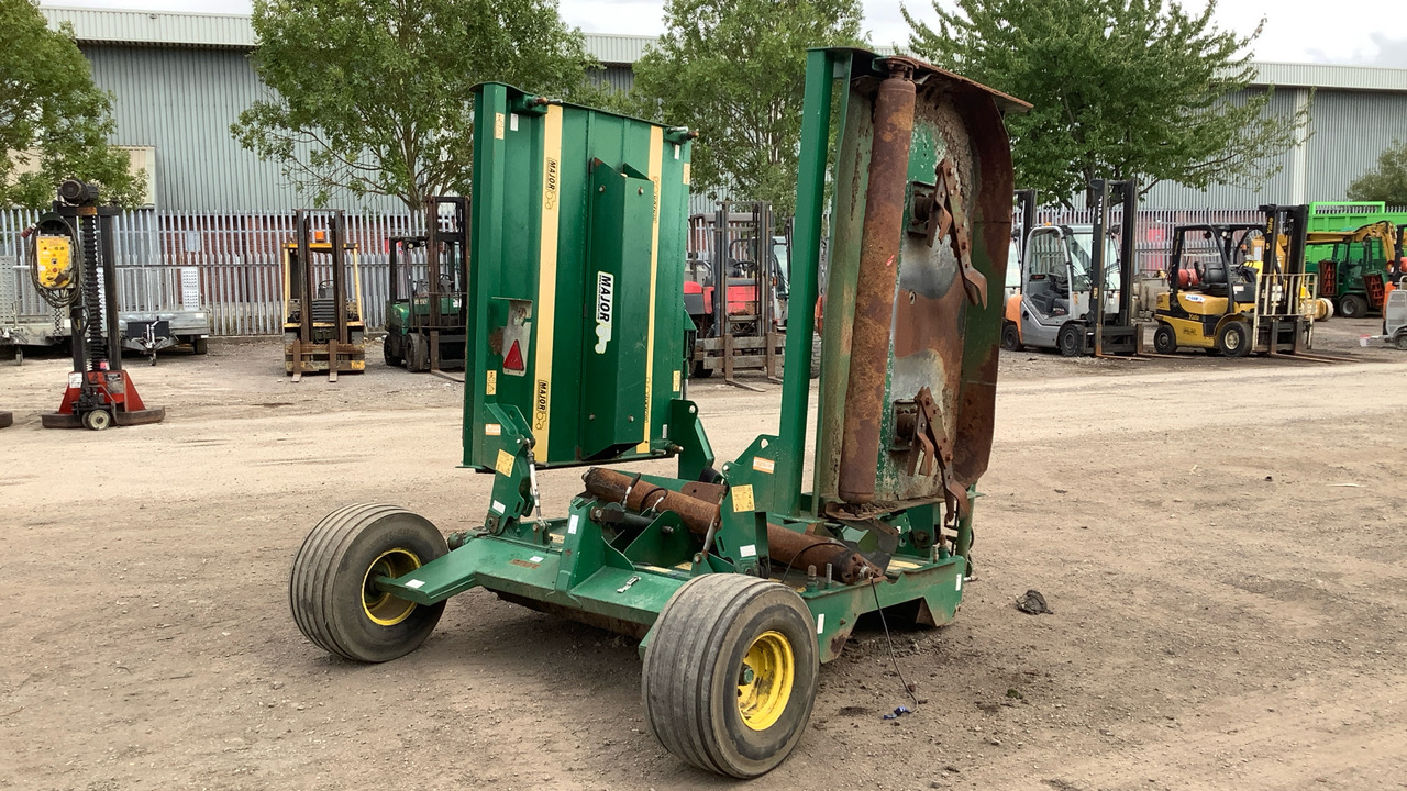 MAJOR 18000GR TRAILED FINISHING MOWER 13/438 - Baugeräte: das Bild 4 MAJOR 18000GR TRAILED FINISHING MOWER 13/438 - Baugeräte: das Bild 4
