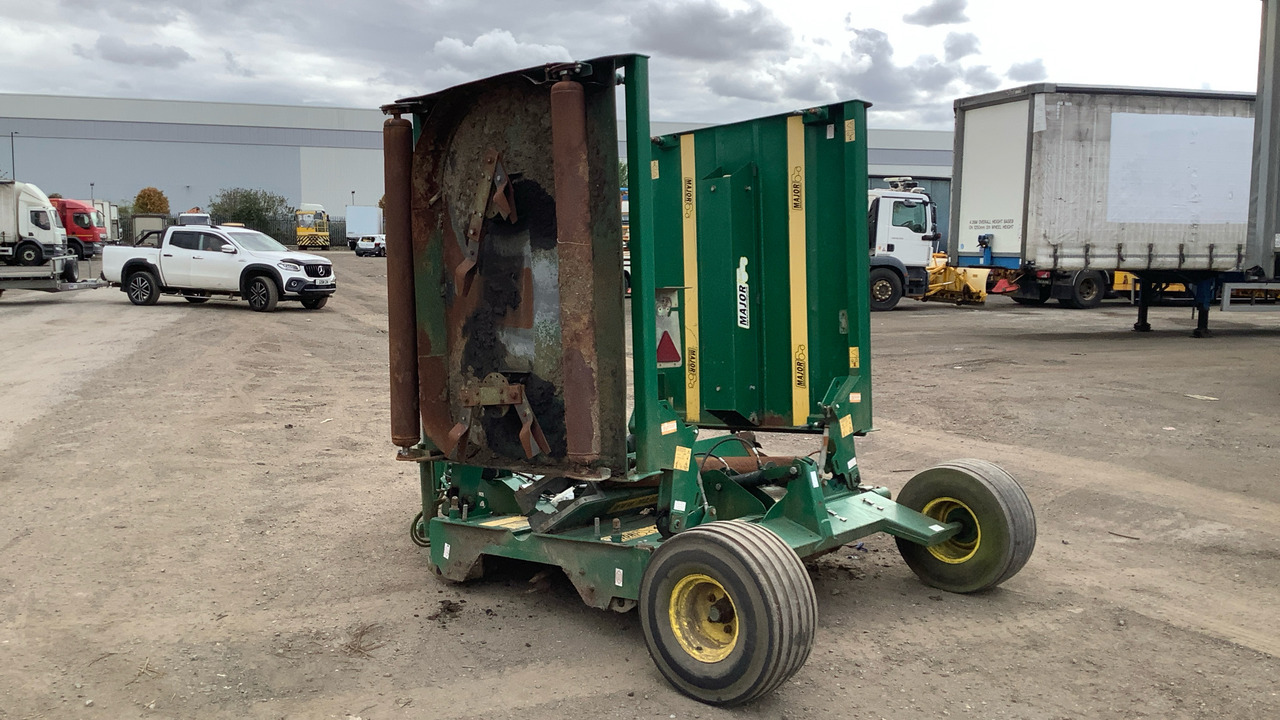 MAJOR 18000GR TRAILED FINISHING MOWER 13/438 - Baugeräte: das Bild 1 MAJOR 18000GR TRAILED FINISHING MOWER 13/438 - Baugeräte: das Bild 1