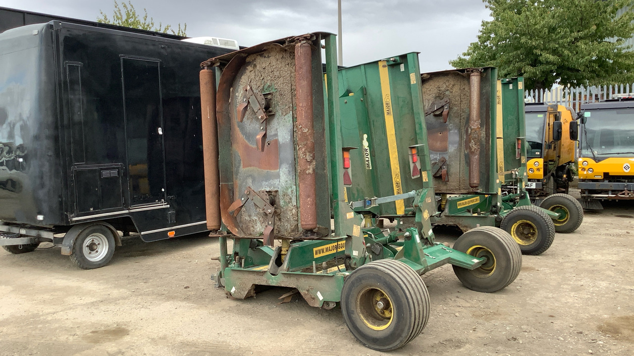 MAJOR 18000GR TRAILER FINISHING MOWER 13/439 - Baugeräte: das Bild 1 MAJOR 18000GR TRAILER FINISHING MOWER 13/439 - Baugeräte: das Bild 1