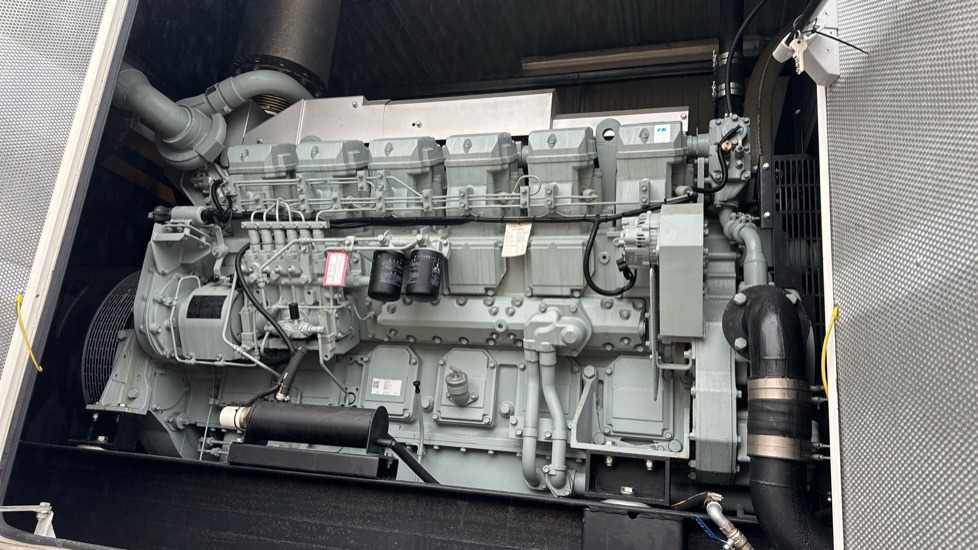 MITSUBISHI / MECC ALTE AKSA 1300KVA - Pritsche Transporter: das Bild 5 MITSUBISHI / MECC ALTE AKSA 1300KVA - Pritsche Transporter: das Bild 5