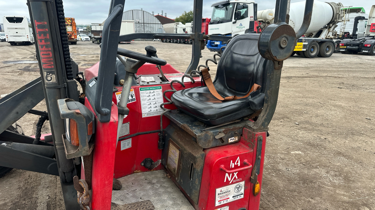 MOFFETT M4 20.3 - Mitnahmestapler: das Bild 5 MOFFETT M4 20.3 - Mitnahmestapler: das Bild 5