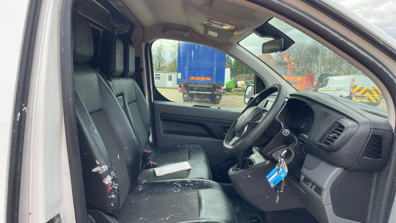 PEUGEOT EXPERT PROFESSIONAL 1200 1.5 BLUE HDI 100PS - Kleintransporter: das Bild 5 PEUGEOT EXPERT PROFESSIONAL 1200 1.5 BLUE HDI 100PS - Kleintransporter: das Bild 5