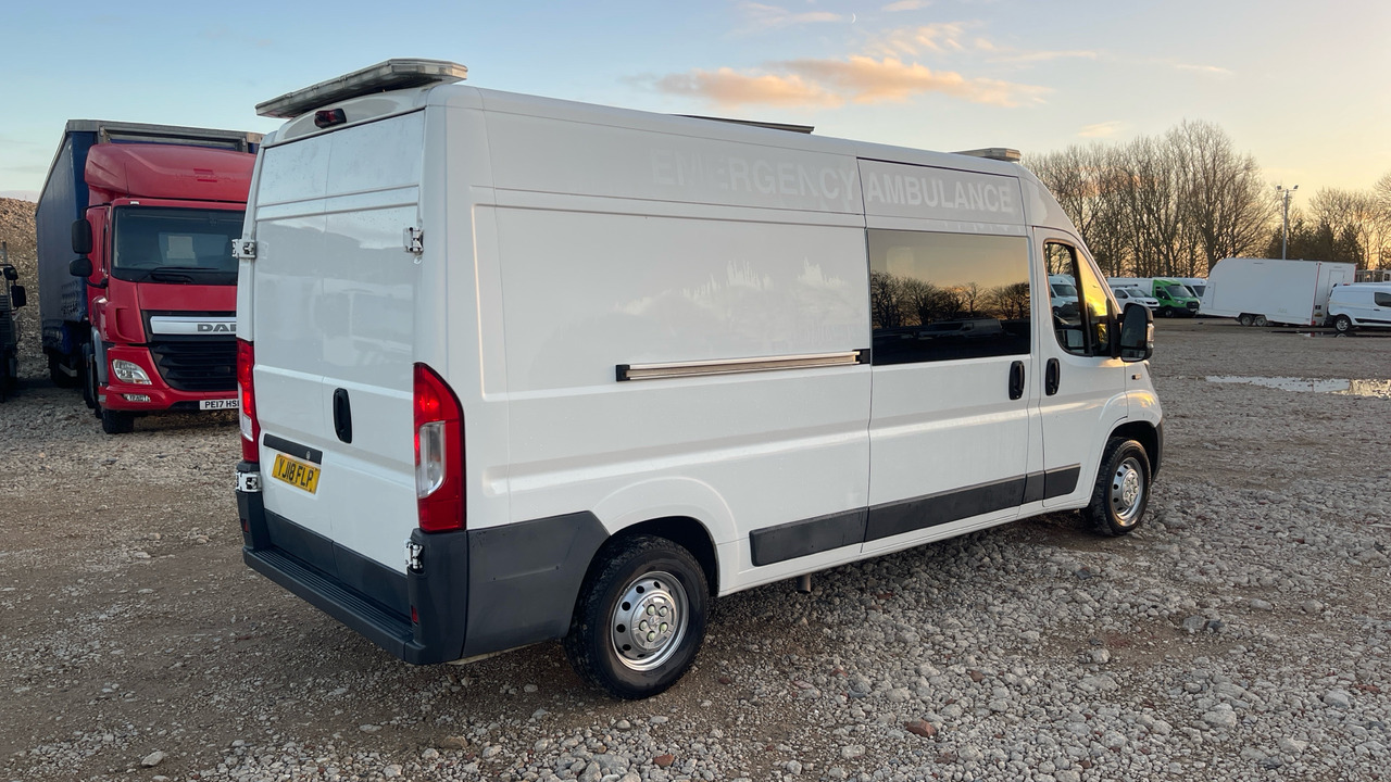 Peugeot Boxer 335 2.0 BLUE HDI 130PS - Transporter mit Doppelkabine: das Bild 4 Peugeot Boxer 335 2.0 BLUE HDI 130PS - Transporter mit Doppelkabine: das Bild 4