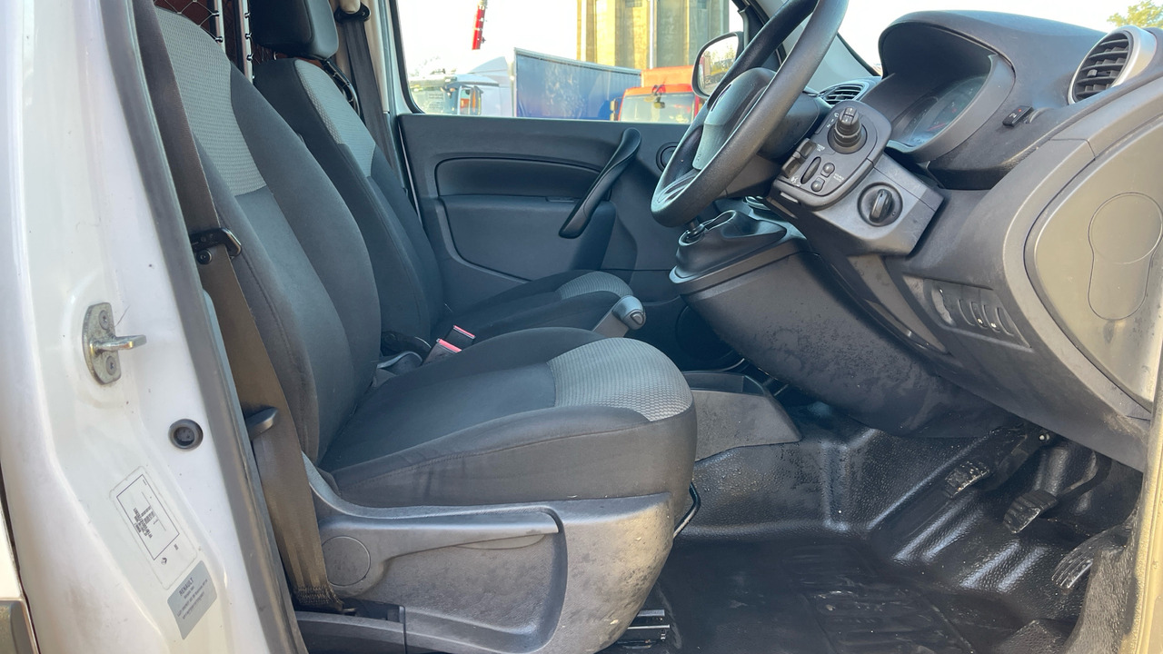 RENAULT KANGOO 1.5 DCI 95PS - Kleintransporter: das Bild 5 RENAULT KANGOO 1.5 DCI 95PS - Kleintransporter: das Bild 5