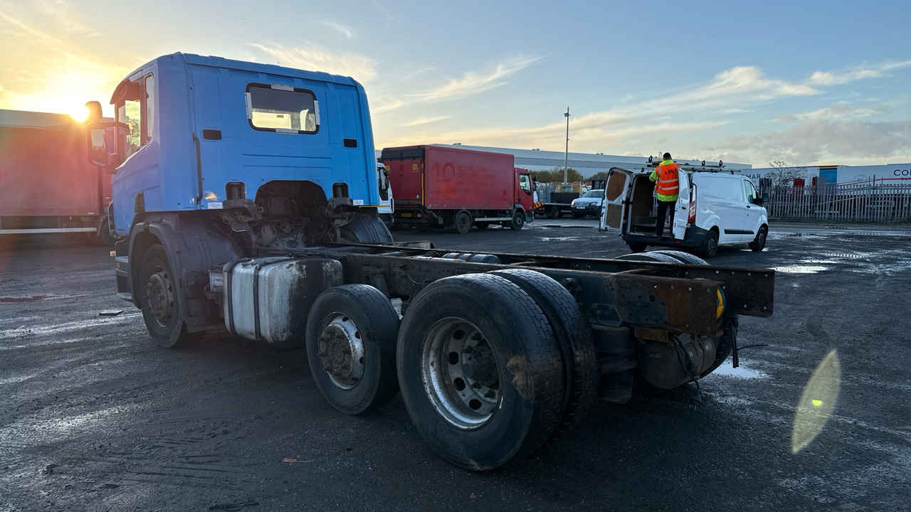SCANIA P 380 - Fahrgestell LKW: das Bild 3 SCANIA P 380 - Fahrgestell LKW: das Bild 3