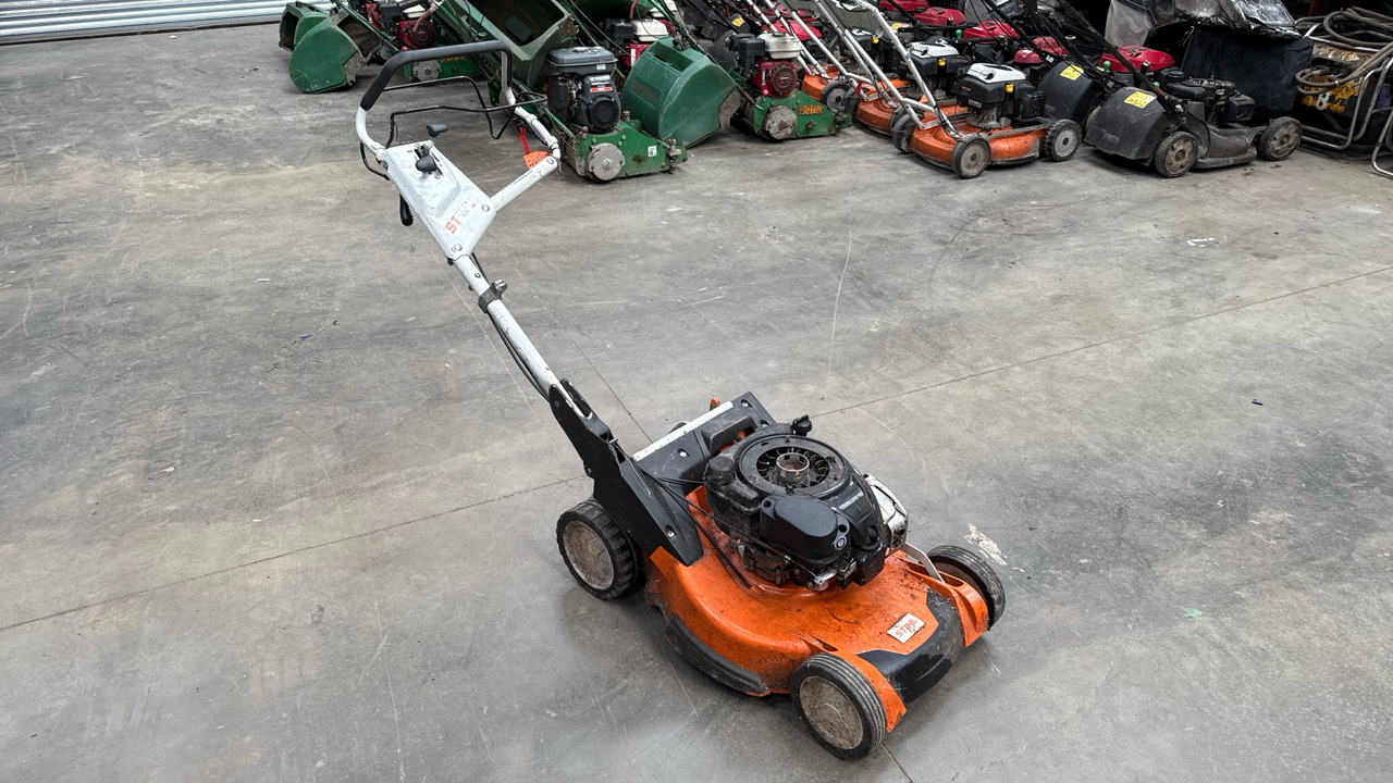 STIHL - Rasenmäher: das Bild 3 STIHL - Rasenmäher: das Bild 3