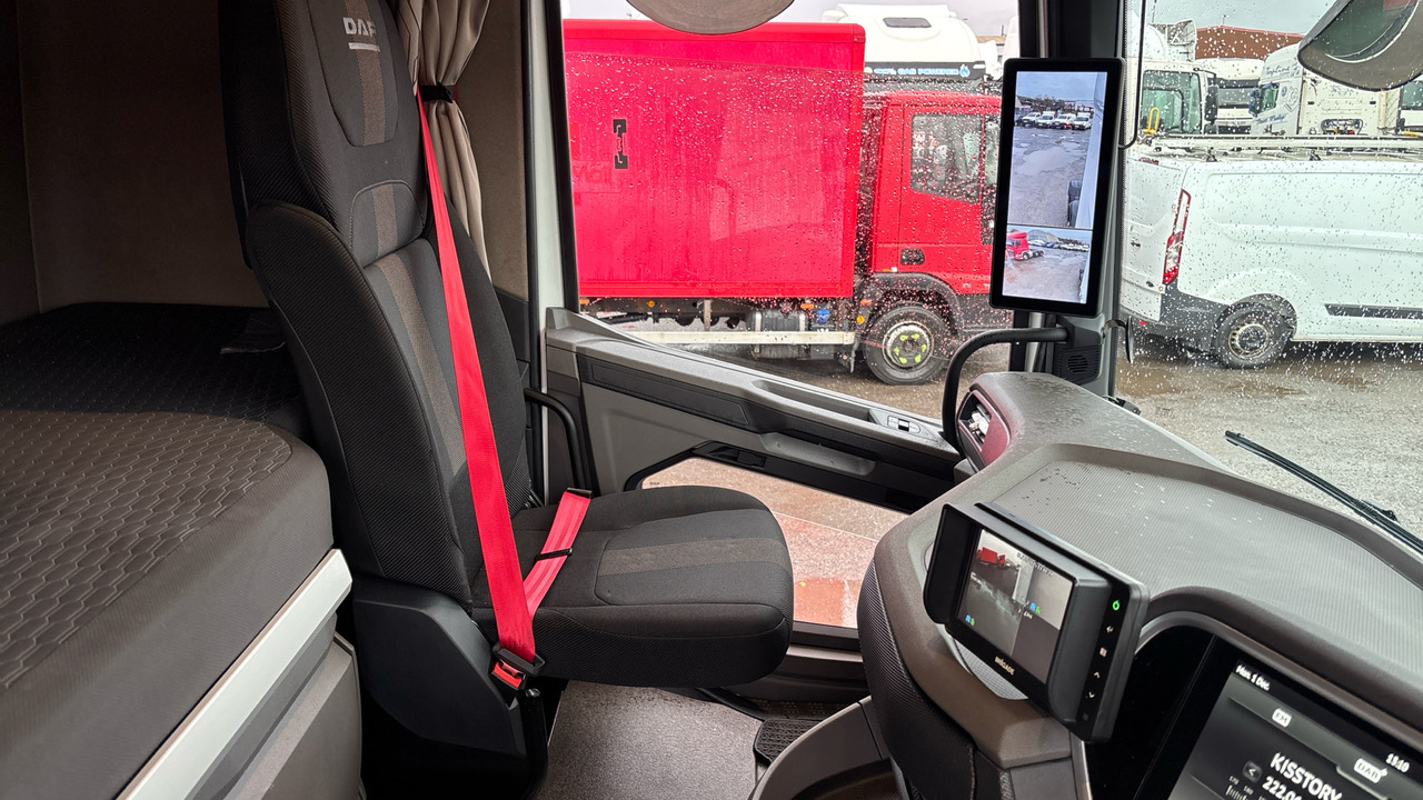 Sattelzugmaschine DAF XF  530: das Bild 8