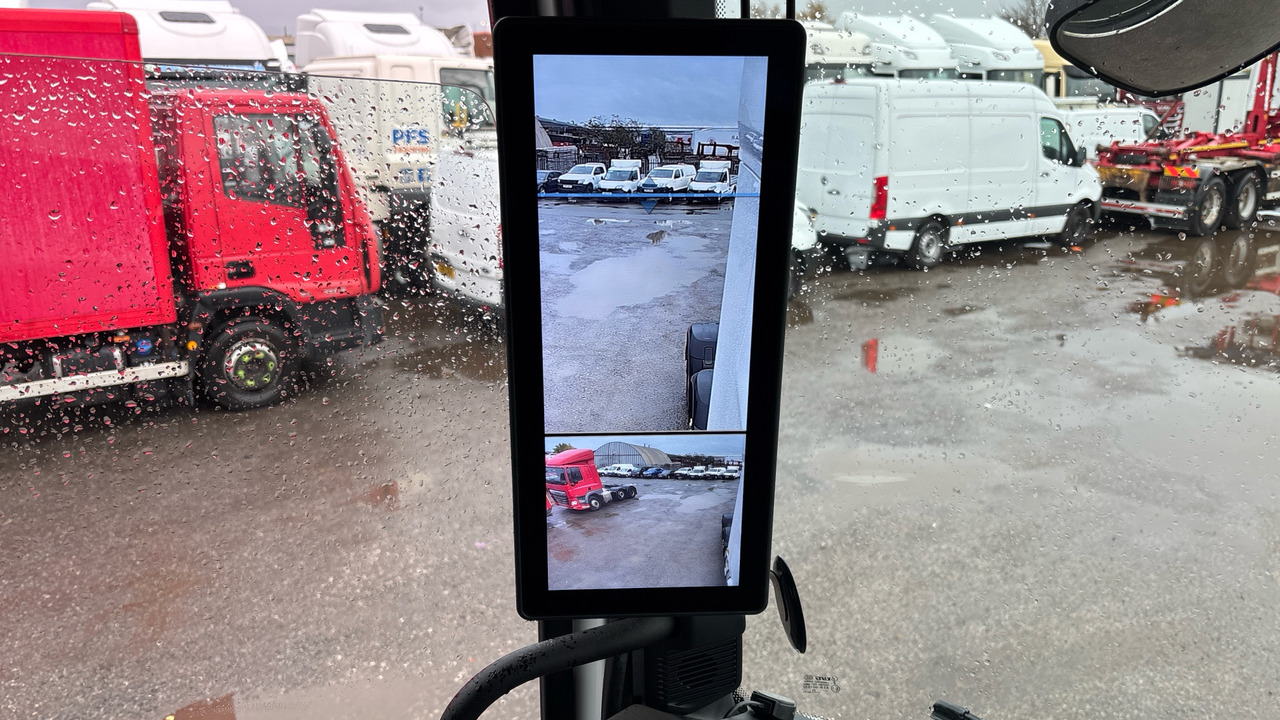 Sattelzugmaschine DAF XF  530: das Bild 19