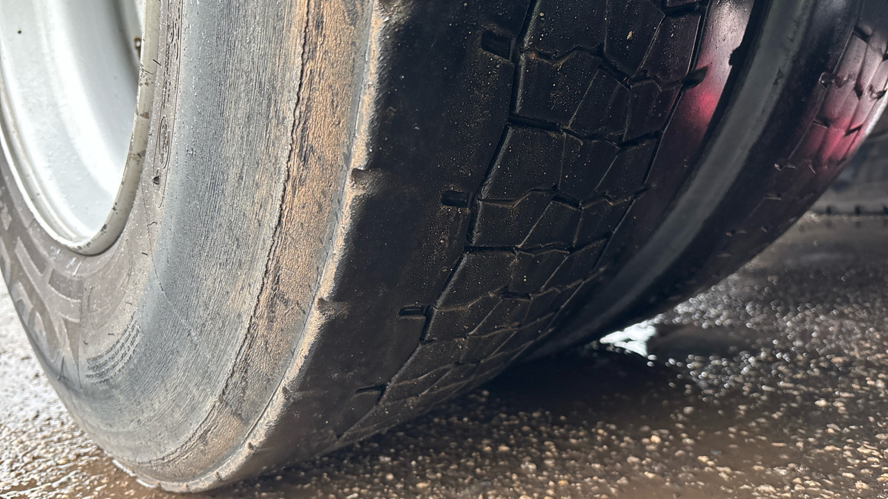 Sattelzugmaschine DAF XF  530: das Bild 33