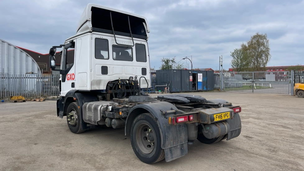 IVECO EUROCARGO 120E - Sattelzugmaschine: das Bild 3 IVECO EUROCARGO 120E - Sattelzugmaschine: das Bild 3