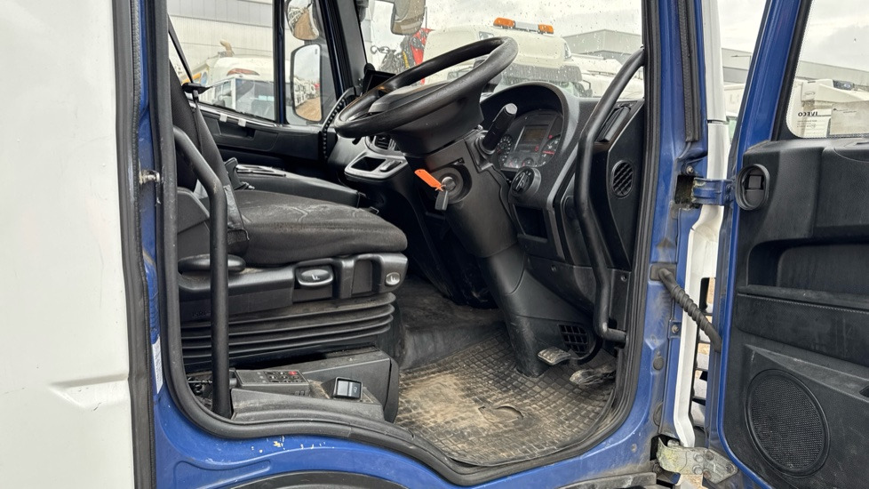 IVECO EUROCARGO 120E250 - Sattelzugmaschine: das Bild 5 IVECO EUROCARGO 120E250 - Sattelzugmaschine: das Bild 5