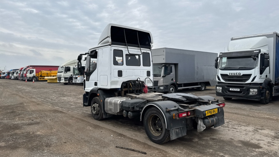 IVECO EUROCARGO 120E250 - Sattelzugmaschine: das Bild 3 IVECO EUROCARGO 120E250 - Sattelzugmaschine: das Bild 3