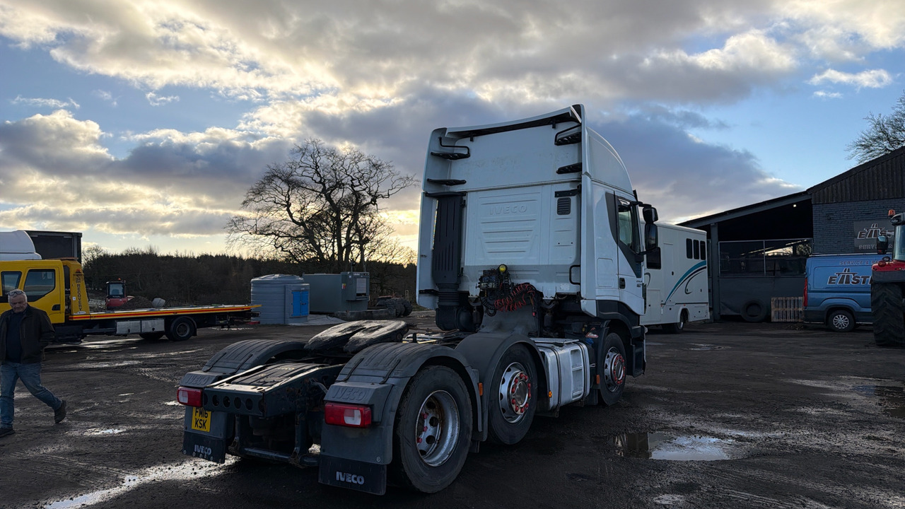 IVECO STRALIS 460 - Sattelzugmaschine: das Bild 4 IVECO STRALIS 460 - Sattelzugmaschine: das Bild 4