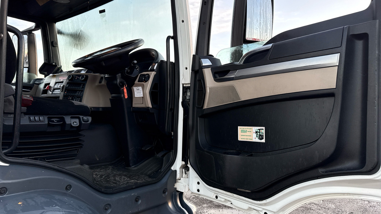 MAN TGS 24.420 - Sattelzugmaschine: das Bild 5 MAN TGS 24.420 - Sattelzugmaschine: das Bild 5