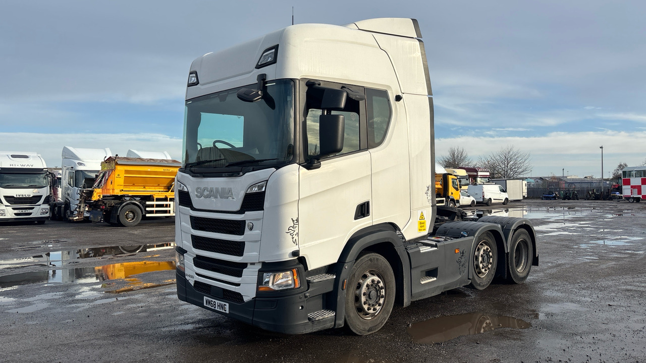 SCANIA R 450 - Sattelzugmaschine: das Bild 2 SCANIA R 450 - Sattelzugmaschine: das Bild 2