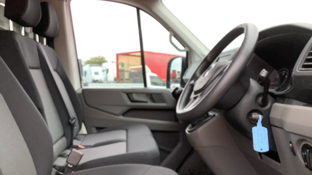 VOLKSWAGEN CRAFTER CR35 2.0 TDI 140PS STARTLINE - Pritsche Transporter: das Bild 5 VOLKSWAGEN CRAFTER CR35 2.0 TDI 140PS STARTLINE - Pritsche Transporter: das Bild 5