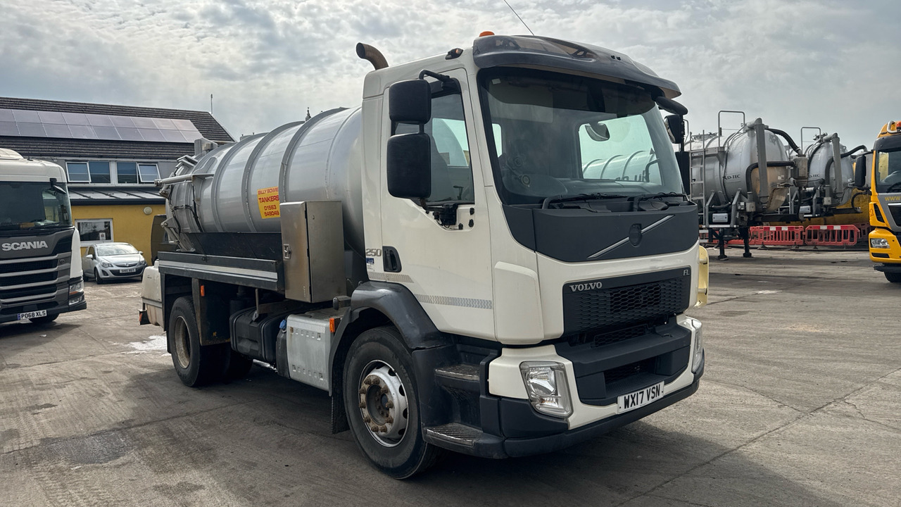 VOLVO FL 250 - Saug-/ Spülfahrzeug: das Bild 1 VOLVO FL 250 - Saug-/ Spülfahrzeug: das Bild 1