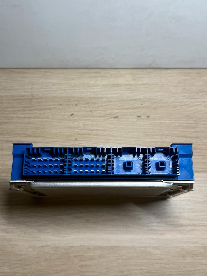 ATEGO KNORR-BREMSE ABS Steuergerät A0004467214 - Steuergerät für LKW: das Bild 4 ATEGO KNORR-BREMSE ABS Steuergerät A0004467214 - Steuergerät für LKW: das Bild 4