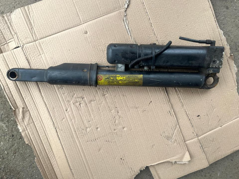 IVECO Stralis 450 Hydraulikzylinder Kippzylinder 500368557 - Hydraulikzylinder für LKW: das Bild 1 IVECO Stralis 450 Hydraulikzylinder Kippzylinder 500368557 - Hydraulikzylinder für LKW: das Bild 1