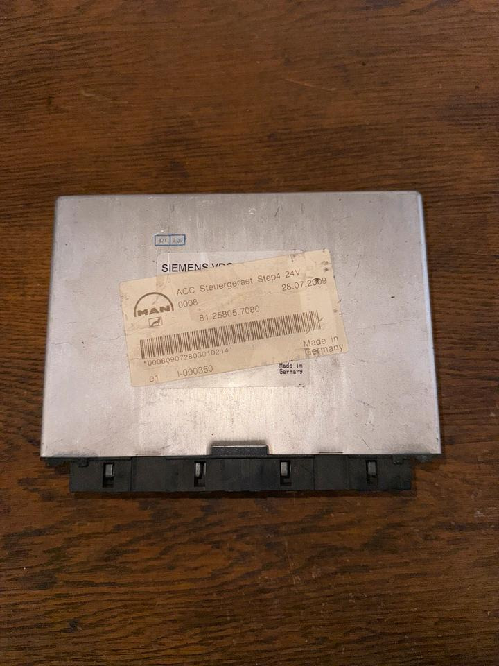MAN ACC Steuergerät 81.25805.7080 - Steuergerät für LKW: das Bild 2 MAN ACC Steuergerät 81.25805.7080 - Steuergerät für LKW: das Bild 2