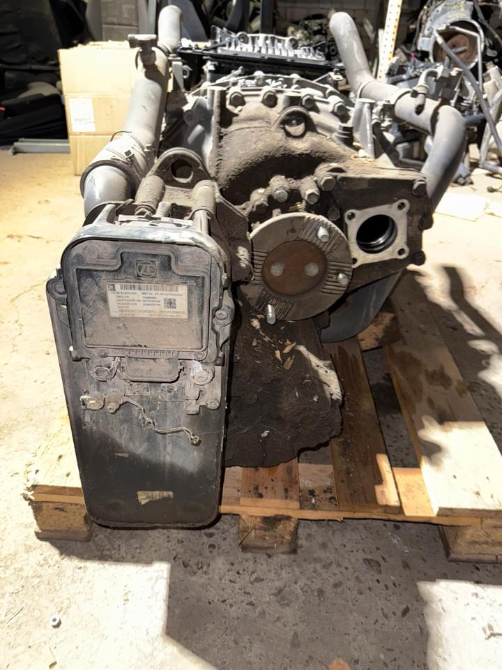 MAN Getriebe ZF ASTRONIC 12 AS 2131 TD + INTARDER 3 - Getriebe für LKW: das Bild 5 MAN Getriebe ZF ASTRONIC 12 AS 2131 TD + INTARDER 3 - Getriebe für LKW: das Bild 5