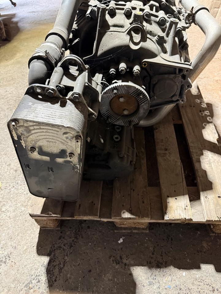 MAN Getriebe ZF ASTRONIC 12 AS 2331 TD Intarder3 ohneSteuergerät - Getriebe für LKW: das Bild 5 MAN Getriebe ZF ASTRONIC 12 AS 2331 TD Intarder3 ohneSteuergerät - Getriebe für LKW: das Bild 5