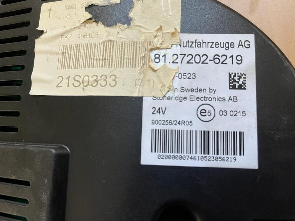 MAN Kombiinstrument Tacho 81272026219 - Tachograph für LKW: das Bild 2 MAN Kombiinstrument Tacho 81272026219 - Tachograph für LKW: das Bild 2