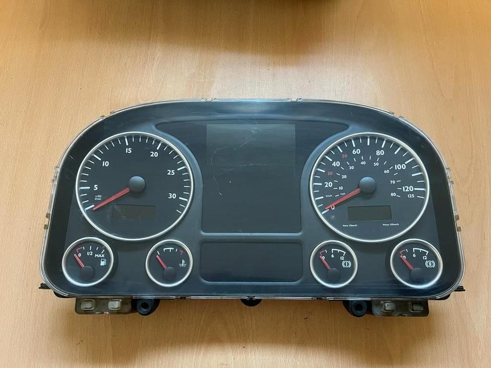 MAN Kombiinstrument Tacho 81272026219 - Tachograph für LKW: das Bild 1 MAN Kombiinstrument Tacho 81272026219 - Tachograph für LKW: das Bild 1
