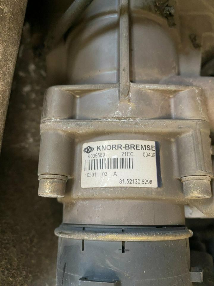 MAN TGA TGX Fußbremsventil 81259706103 Knorr Bremse 81521306298 - Bremsventil für LKW: das Bild 4 MAN TGA TGX Fußbremsventil 81259706103 Knorr Bremse 81521306298 - Bremsventil für LKW: das Bild 4