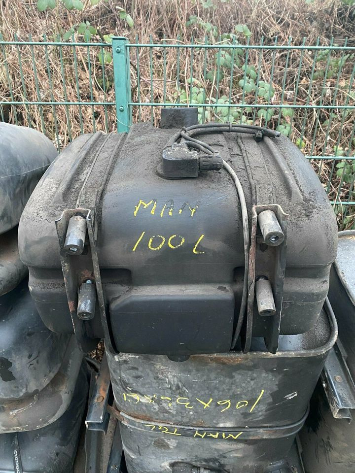 MAN TGL Original Tank Tankbehälter 100L - Kraftstofftank für LKW: das Bild 1 MAN TGL Original Tank Tankbehälter 100L - Kraftstofftank für LKW: das Bild 1