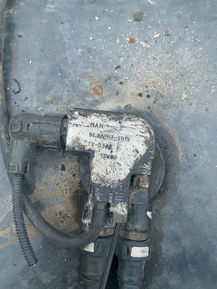MAN TGL TGM Dieseltank Tank Tankbehälter - Kraftstofftank für LKW: das Bild 3 MAN TGL TGM Dieseltank Tank Tankbehälter - Kraftstofftank für LKW: das Bild 3