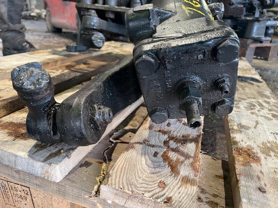 MAN TGM Lenkung Lenkgetriebe ZF - Lenkgetriebe für LKW: das Bild 4 MAN TGM Lenkung Lenkgetriebe ZF - Lenkgetriebe für LKW: das Bild 4