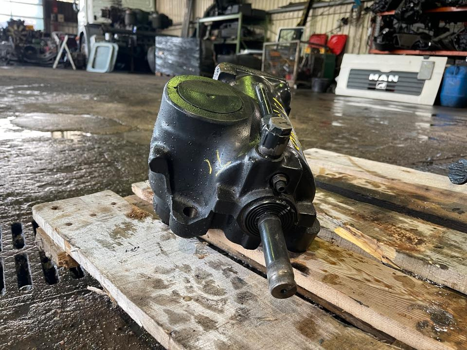 MAN TGM Lenkung Lenkgetriebe ZF - Lenkgetriebe für LKW: das Bild 2 MAN TGM Lenkung Lenkgetriebe ZF - Lenkgetriebe für LKW: das Bild 2