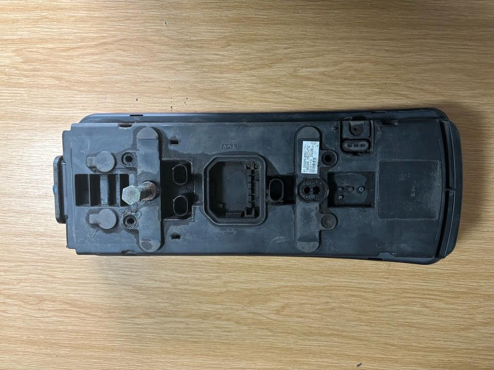 MAN TGX Rücklicht Rechts 81.25225-6551 SN 03 - Heckleuchte für LKW: das Bild 2 MAN TGX Rücklicht Rechts 81.25225-6551 SN 03 - Heckleuchte für LKW: das Bild 2