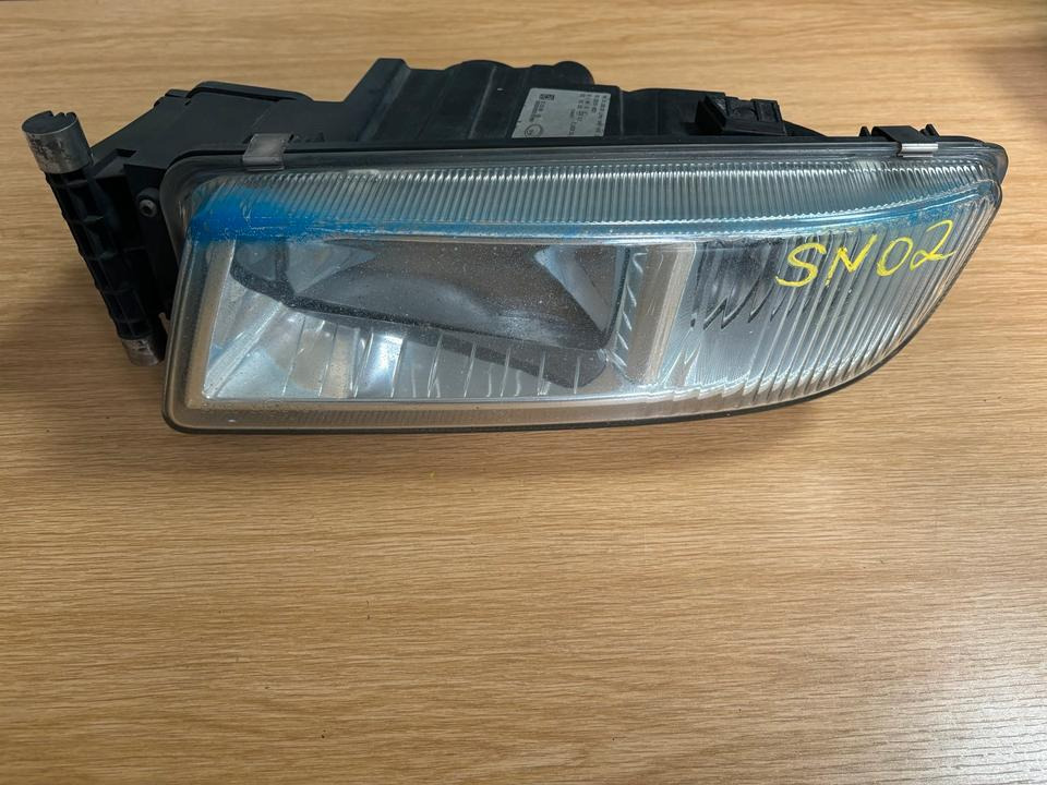 MAN TGX/TGS Nebelscheinwerfer Links 81.25101-6521 - Nebelscheinwerfer für LKW: das Bild 1 MAN TGX/TGS Nebelscheinwerfer Links 81.25101-6521 - Nebelscheinwerfer für LKW: das Bild 1