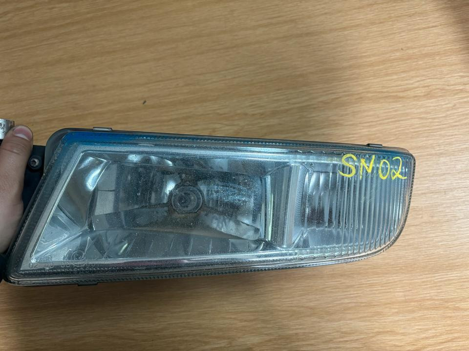 MAN TGX/TGS Nebelscheinwerfer Links 81.25101-6521 - Nebelscheinwerfer für LKW: das Bild 2 MAN TGX/TGS Nebelscheinwerfer Links 81.25101-6521 - Nebelscheinwerfer für LKW: das Bild 2