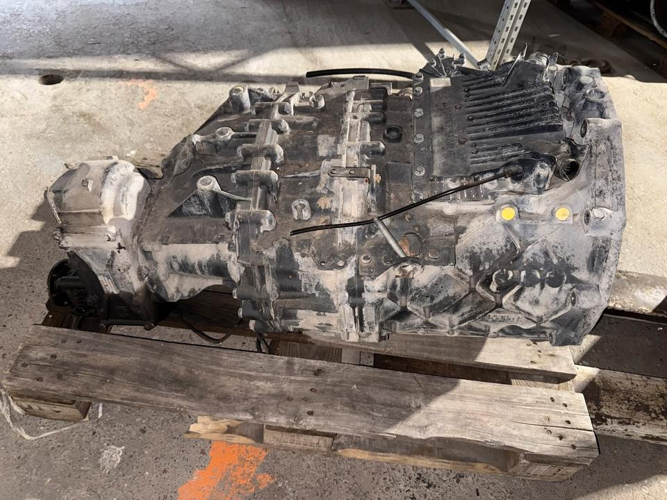 MAN ZF ASTRONIC 12 AS 2130 TD + Doppel Nebenantrieb - Getriebe für LKW: das Bild 3 MAN ZF ASTRONIC 12 AS 2130 TD + Doppel Nebenantrieb - Getriebe für LKW: das Bild 3