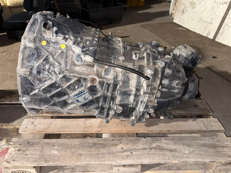 MAN ZF ASTRONIC 12 AS 2130 TD + Doppel Nebenantrieb - Getriebe für LKW: das Bild 5 MAN ZF ASTRONIC 12 AS 2130 TD + Doppel Nebenantrieb - Getriebe für LKW: das Bild 5