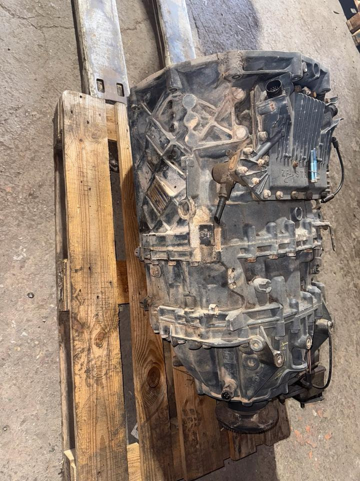 MAN ZF ASTRONIC Getriebe 12 AS 2301 + Nebenantrieb - Getriebe für LKW: das Bild 2 MAN ZF ASTRONIC Getriebe 12 AS 2301 + Nebenantrieb - Getriebe für LKW: das Bild 2