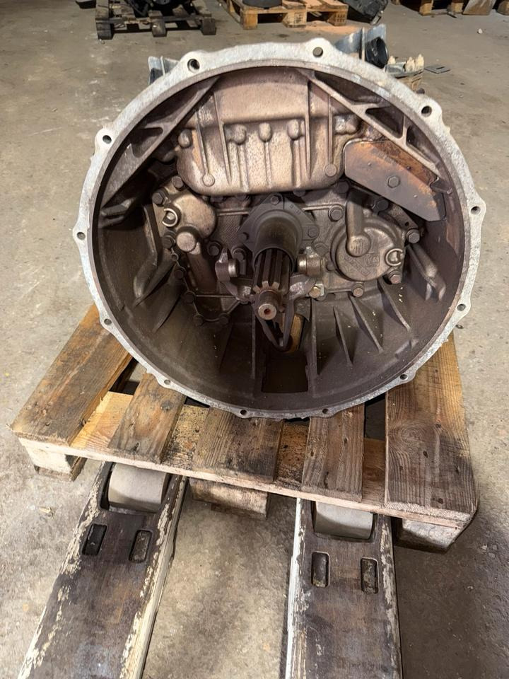 MAN ZF ASTRONIC Getriebe 12 AS 2301 + Nebenantrieb - Getriebe für LKW: das Bild 1 MAN ZF ASTRONIC Getriebe 12 AS 2301 + Nebenantrieb - Getriebe für LKW: das Bild 1