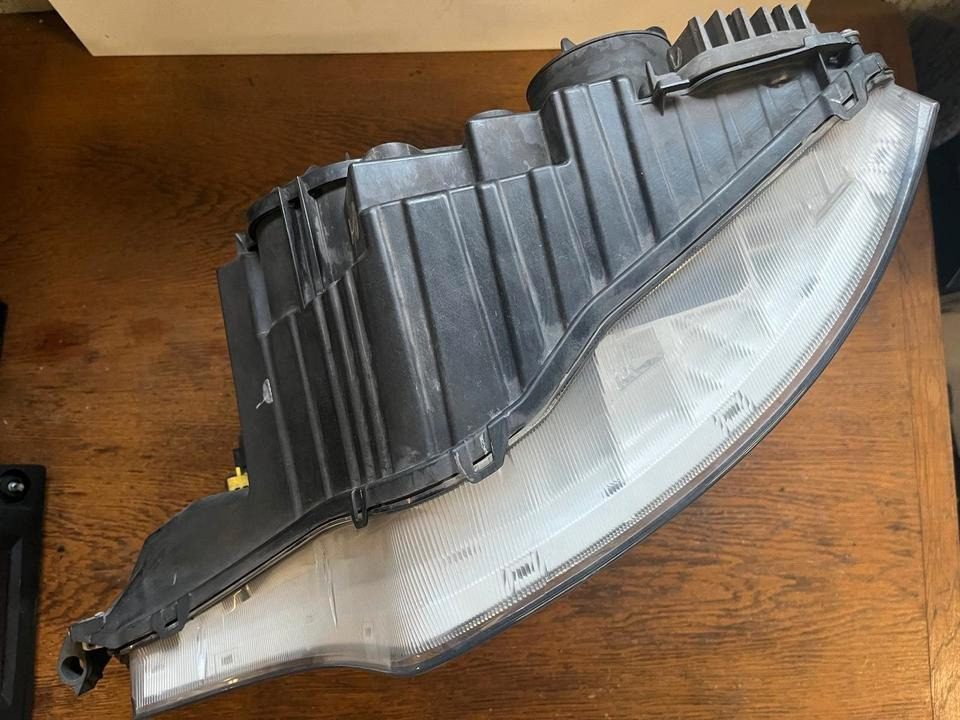 Mercedes Actros LED Scheinwerfer Vorne Links A9618205039 - Hauptscheinwerfer für LKW: das Bild 5 Mercedes Actros LED Scheinwerfer Vorne Links A9618205039 - Hauptscheinwerfer für LKW: das Bild 5