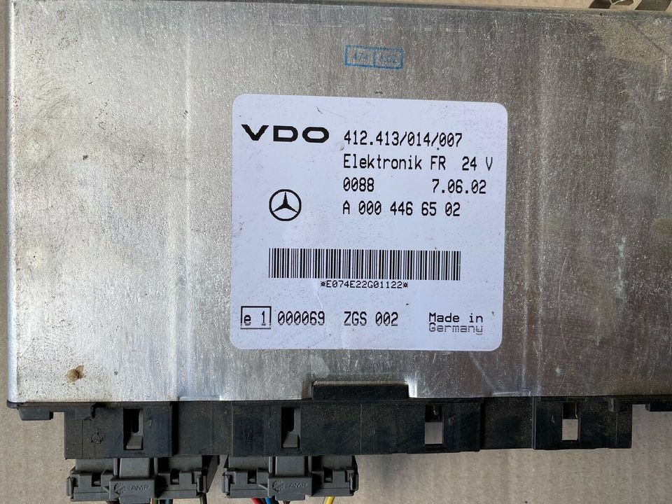 Mercedes Atego Elektronik FR VDO Steuergerät A 000 446 65 02 - Steuergerät für LKW: das Bild 2 Mercedes Atego Elektronik FR VDO Steuergerät A 000 446 65 02 - Steuergerät für LKW: das Bild 2