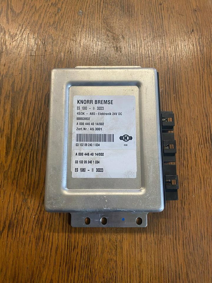 Mercedes Atego Knorr-Bremse ABS Steuergerät A 000 446 40 14 - Steuergerät für LKW: das Bild 1 Mercedes Atego Knorr-Bremse ABS Steuergerät A 000 446 40 14 - Steuergerät für LKW: das Bild 1